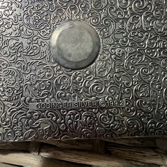 Godinger Silver Ornate Silver Jewelry Box, EUC, sturdy, classy, decorative - Picture 3 of 3